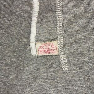 Ralph Lauren Gray Crewneck Shirt with Subtle Patch
